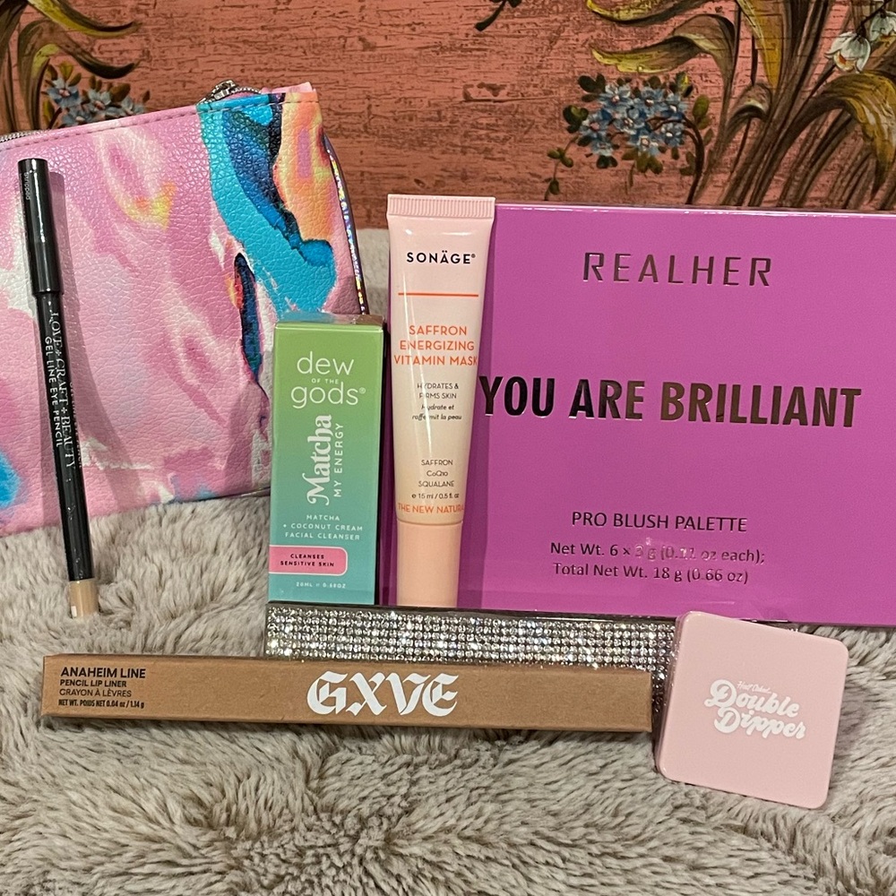 Beauty Bundles - Choose your favorite bundle! - Picture 5 of 6